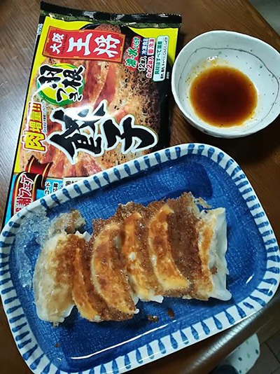 イートアンド 大阪王将羽根つき餃子（冷凍餃子）