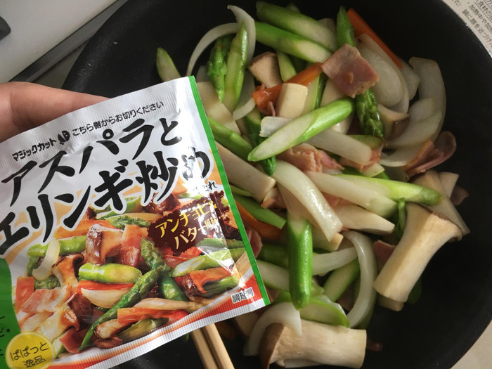 ダイショー ぱぱっと逸品　アスパラとエリンギ炒めのたれ（料理の素 洋食 他）