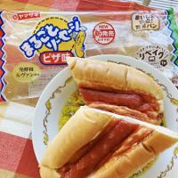 ヤマザキ まるごとソーセージ（ピザ味）の商品画像