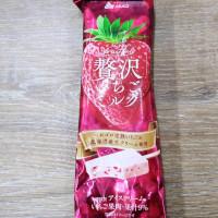 赤城 フルーティフル 贅沢いちごミルクの商品画像