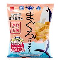 おやつカンパニー 素材市場まぐろのスナック（ほんのり山葵風味が効いた、旨口醤油味）の商品画像