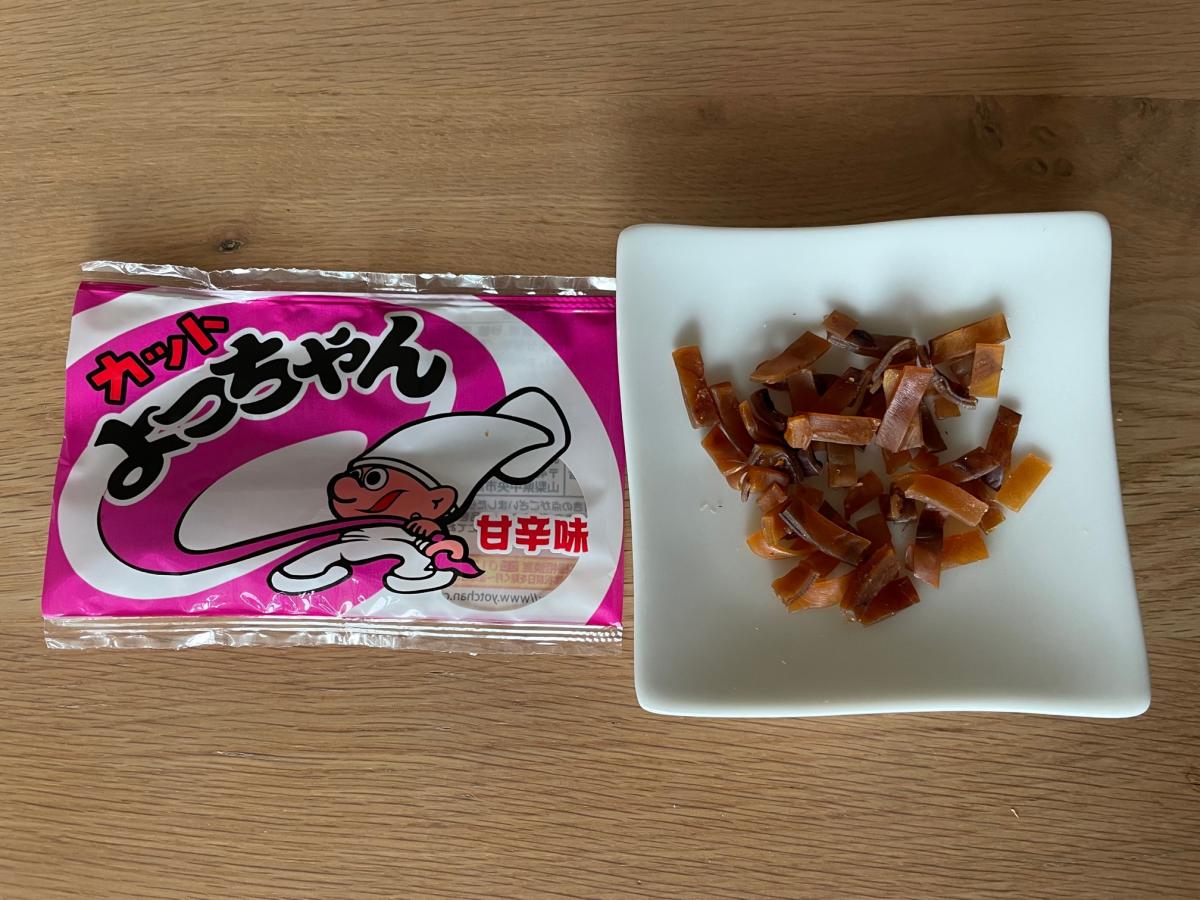 よっちゃんイカ】全色食べ比べ！どれが一番美味しいの？