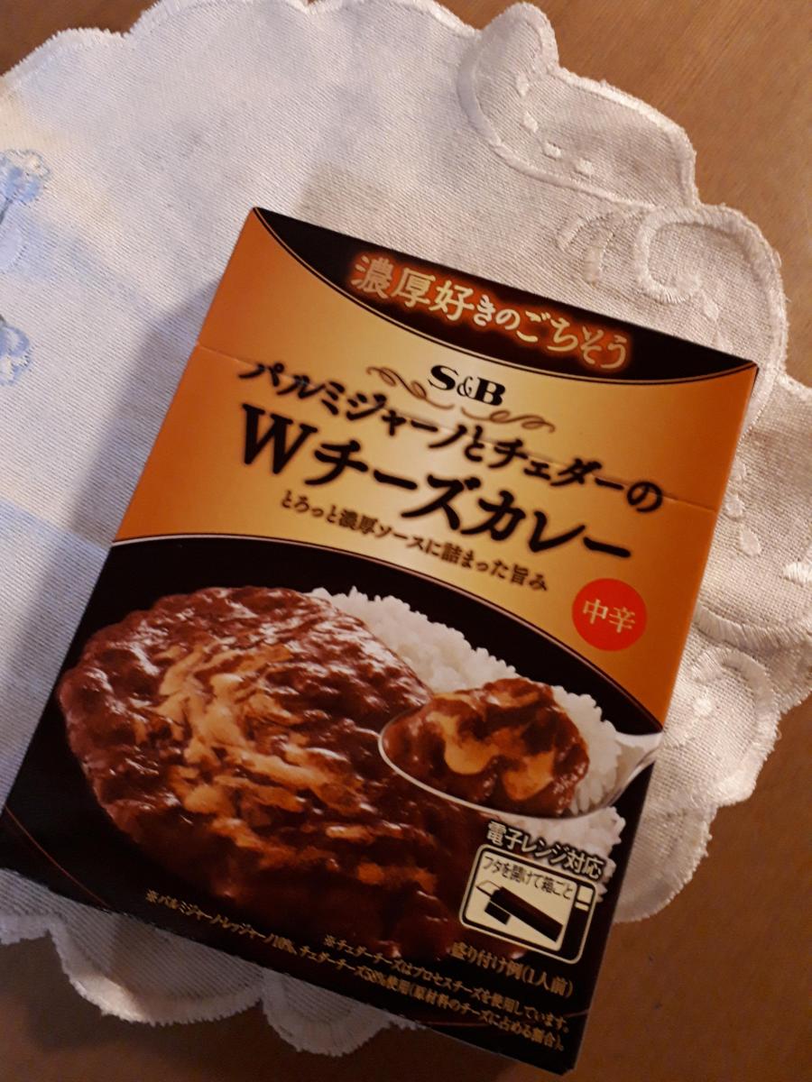 エスビー 濃厚好きのごちそう パルミジャーノ チェダーのｗチーズカレー 中辛の商品ページ