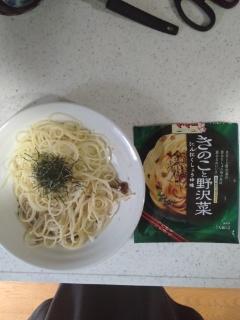 日清フーズ マ マー あえるだけパスタソース きのこと野沢菜の商品ページ