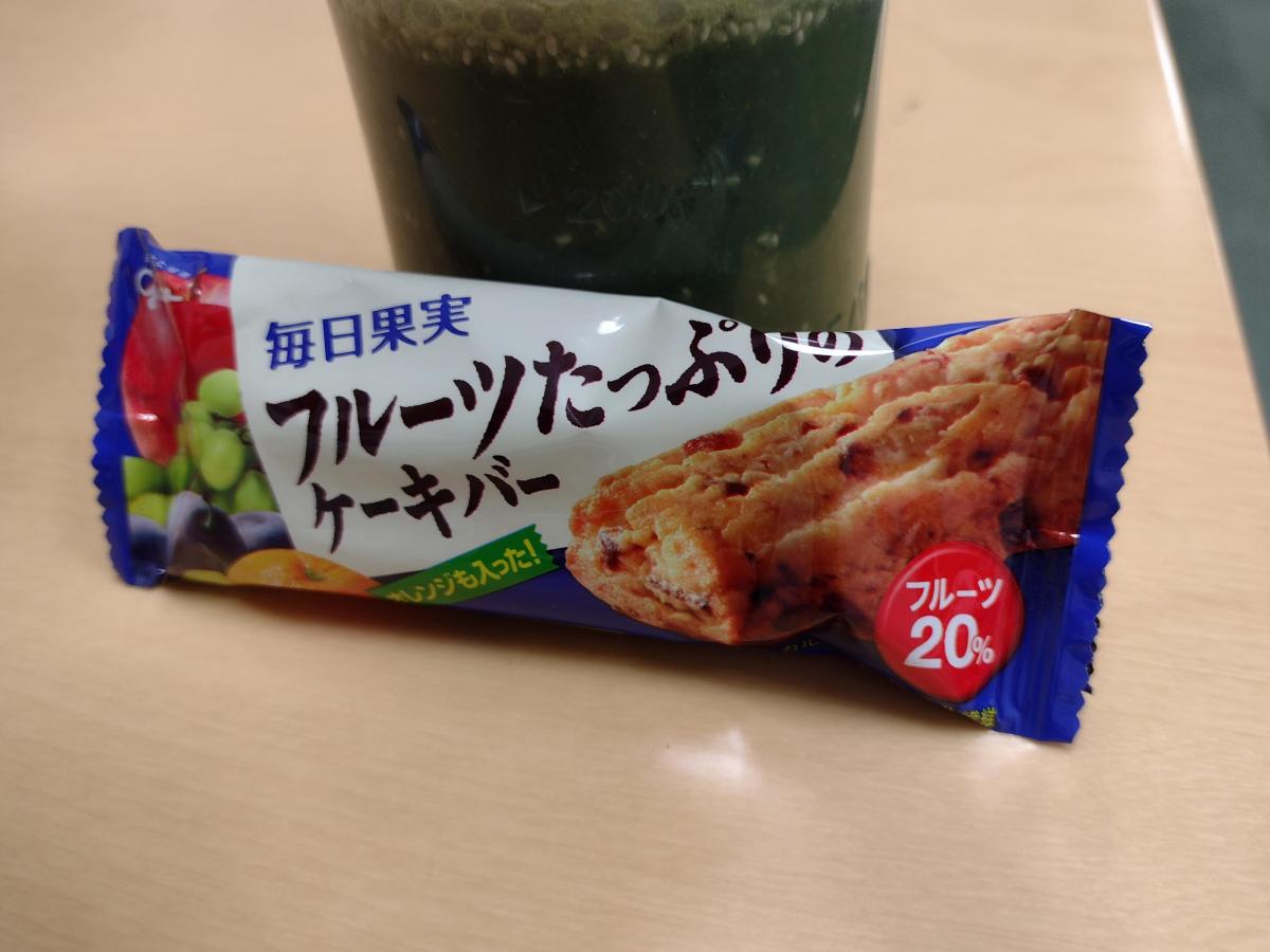 グリコ 毎日果実 フルーツたっぷりのケーキバーの商品ページ