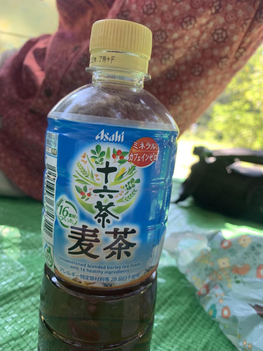 アサヒ 十六茶麦茶の商品ページ