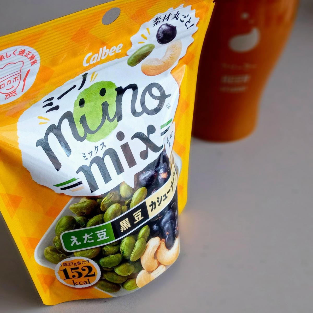 カルビー miino mix（ミーノ ミックス） えだ豆黒豆カシューナッツしお味の商品ページ