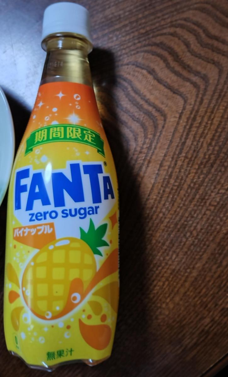 日本コカ・コーラ ファンタ パイナップルの商品ページ 日本コカ・コーラ ファンタ パイナップルの商品ページ