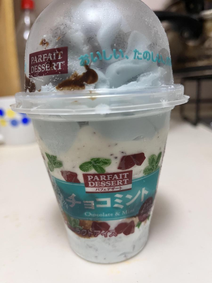 赤城乳業 パフェデザート チョコミントの商品ページ