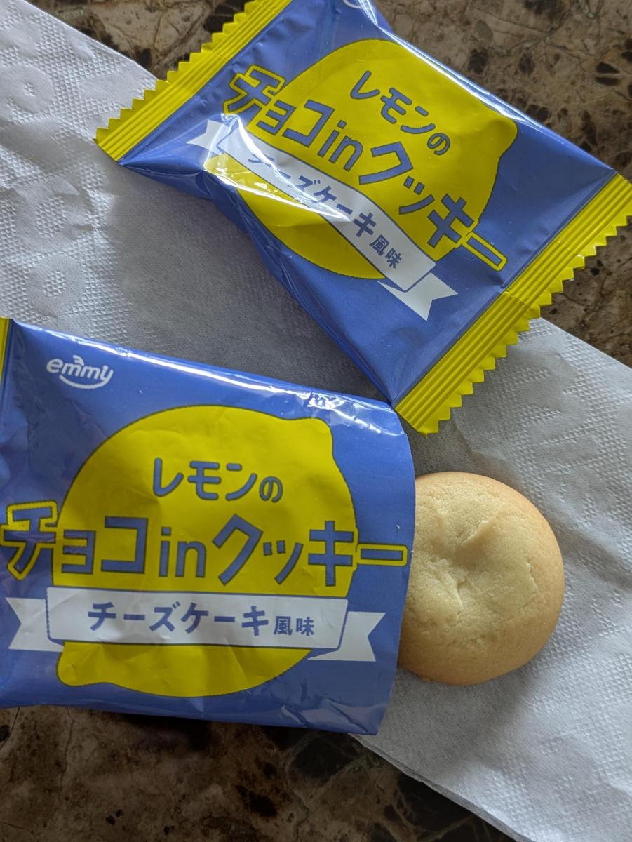 正栄デリシィ emmyレモンのチョコinクッキーチーズケーキ風味 12枚 レモンのチョコinクッキー チーズケーキ風味｜株式会社 正栄デリシィ