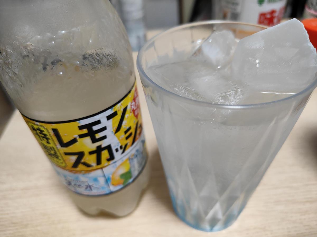みんなのレビュー：「サントリー天然水 特製レモンスカッシュ