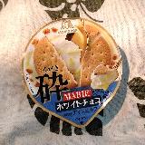 ホワイトチョコの濃厚な甘さが楽しめます。