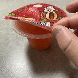 具材はナタデココのイチゴゼリー