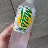 強炭酸とグレープフルーツで超爽快、これぞ炭酸飲料！