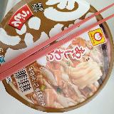 豚汁にうどんが入ってます