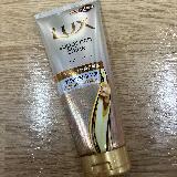 濃密なクリームトリートメント