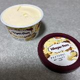 たっぷりのクラッシュマカデミアナッツが贅沢でいい感じ