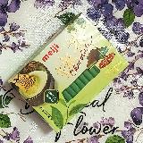 香り高い抹茶のほろ苦さとチョコの甘さが調和しています。