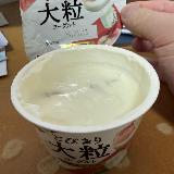 濃厚ヨーグルトにごろごろ果実が贅沢