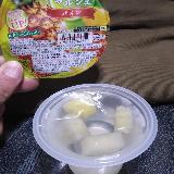 パイナップルの果肉が4個