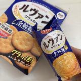 全粒粉が香ばしい、食物繊維もとれるクラッカー！