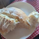 ふわふわパンがチーズにぴったり