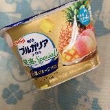 果肉たっぷりのヨーグルト