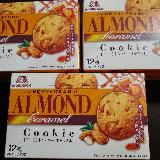 アーモンドとキャラメルのコラボクッキー