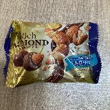 アーモンド