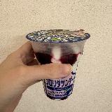 さっぱりとしたミルクアイスにたっぷりソース！