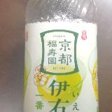 すっきりしたのど越しがよいペットボトルの緑茶