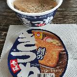 お揚げが大きくて甘くて美味しい。