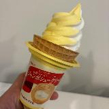 シュークリーム味のソフトクリーム。