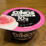 硬めのヨーグルトに桃のジャムがよく合っている