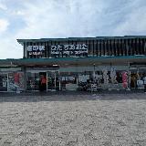 駐車場は広くて留めやすい