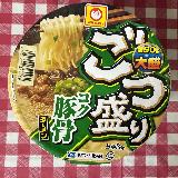 とにかく美味い！安くてボリューム満点な最強のコク豚骨ラーメン