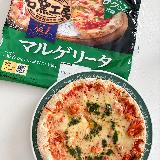 後乗せバジルオイルが本格的なマルゲリータ