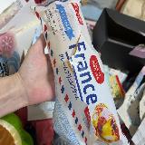 おいしい甘さのクリームがじゃりっとしていておいしい