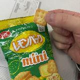 クラッカーとレモンクリームの落ち着いた味わいがいい感じ