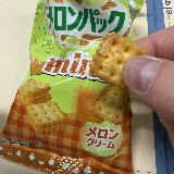 ちいさなサイズのクリームサンドビスケットがたっぷり