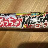 ソフトキャンディの中に、小さな炭酸タブレットが！