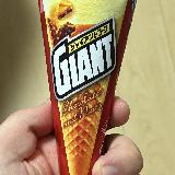 昔からよく買う定番！チョコとナッツが最高