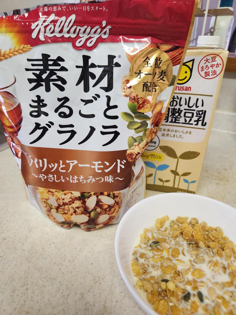 素材まるごとグラノラ パリッとアーモンド